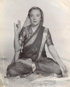 Индра деви - женщина йогиня